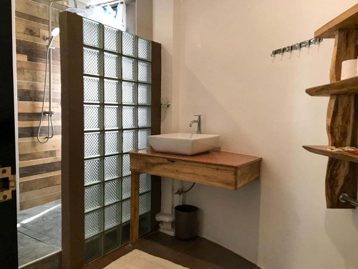 E.I. Suites Siquijor Dış mekan fotoğraf